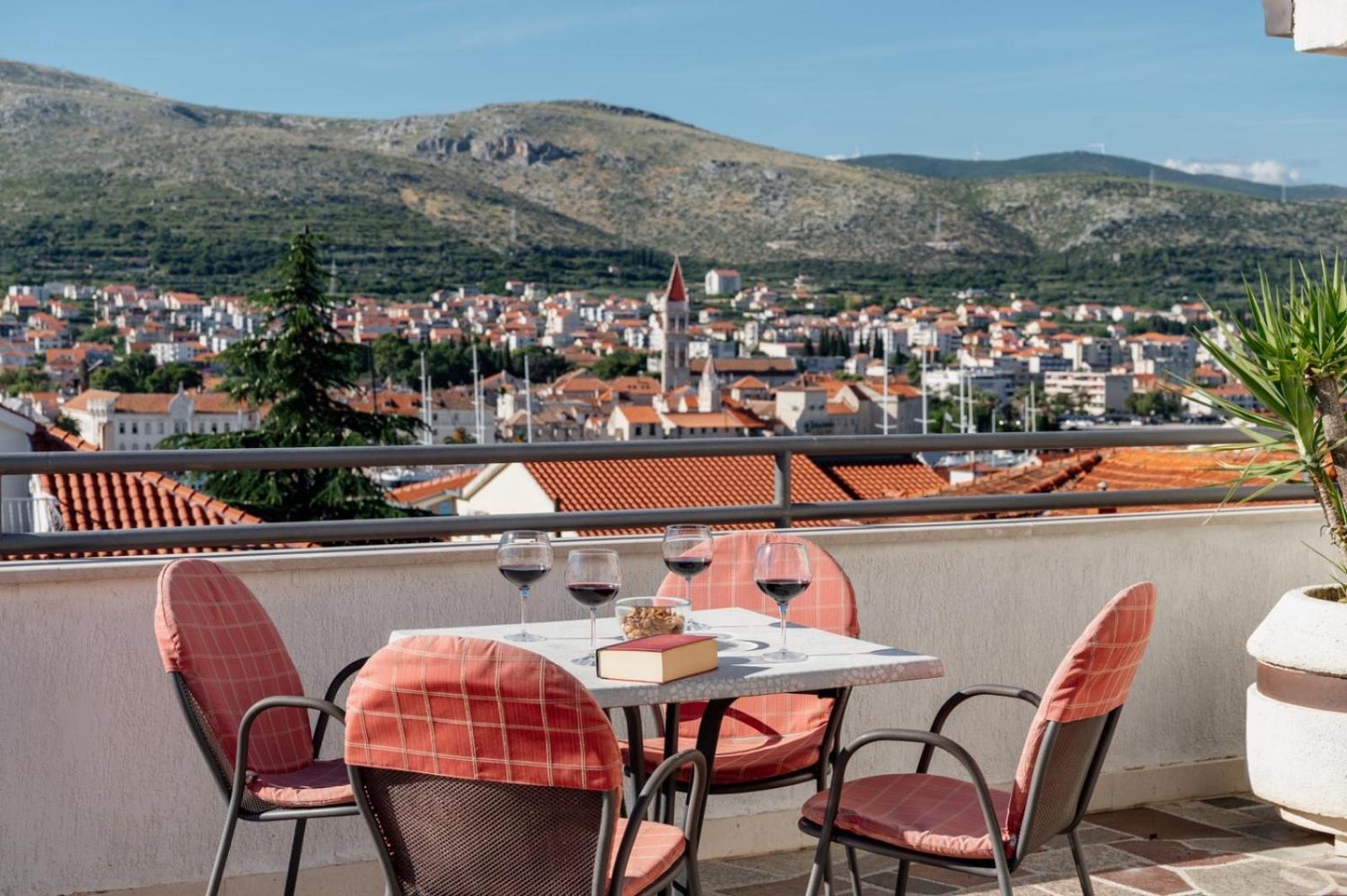 Apartments Kudelik Трогир Экстерьер фото