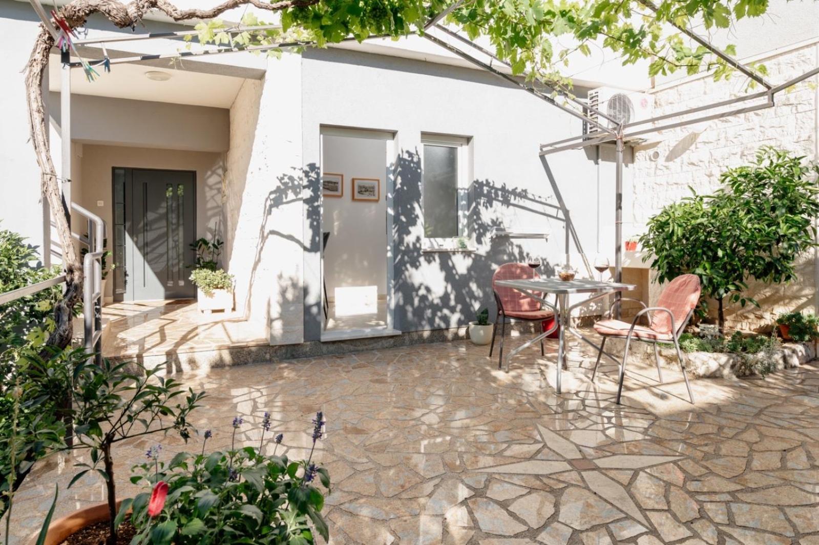 Apartments Kudelik Трогир Экстерьер фото