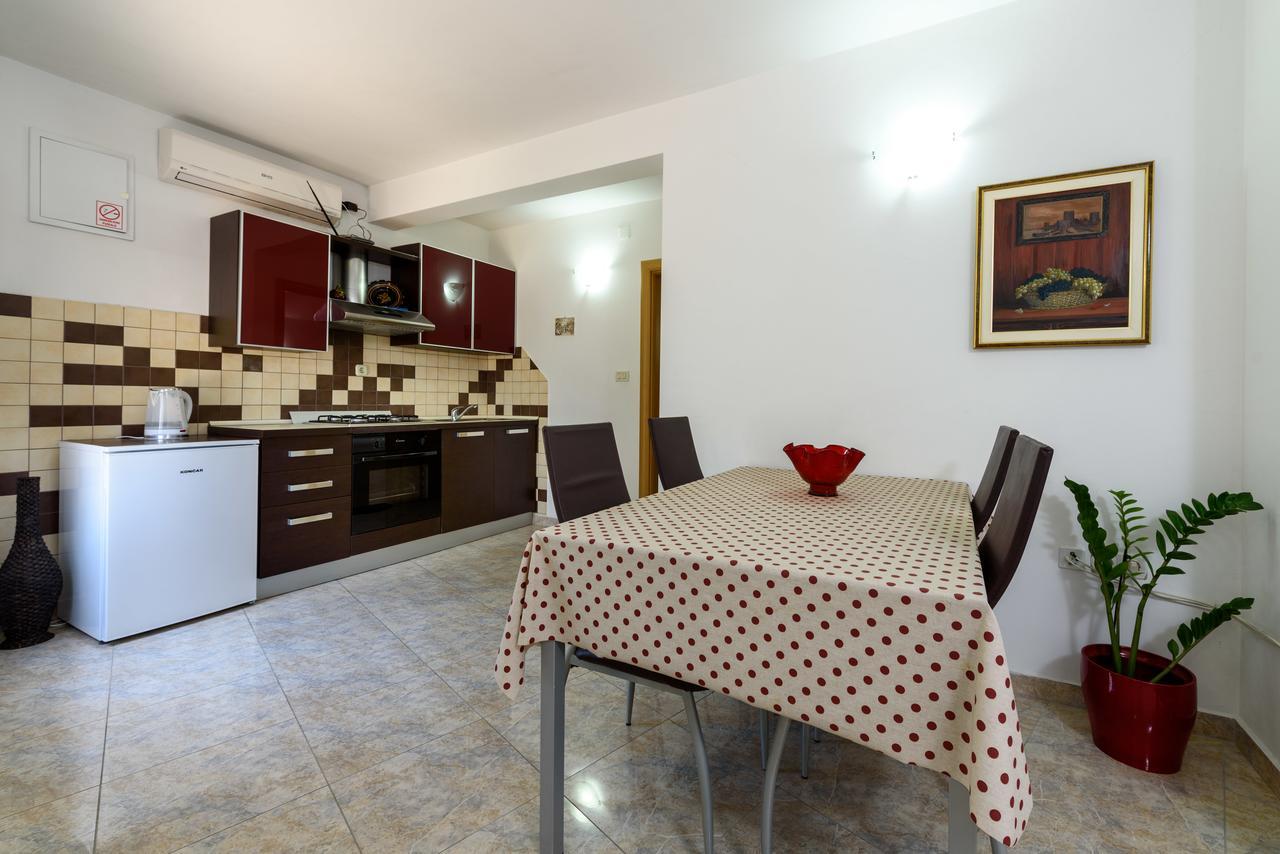 Apartments Kudelik Трогир Экстерьер фото